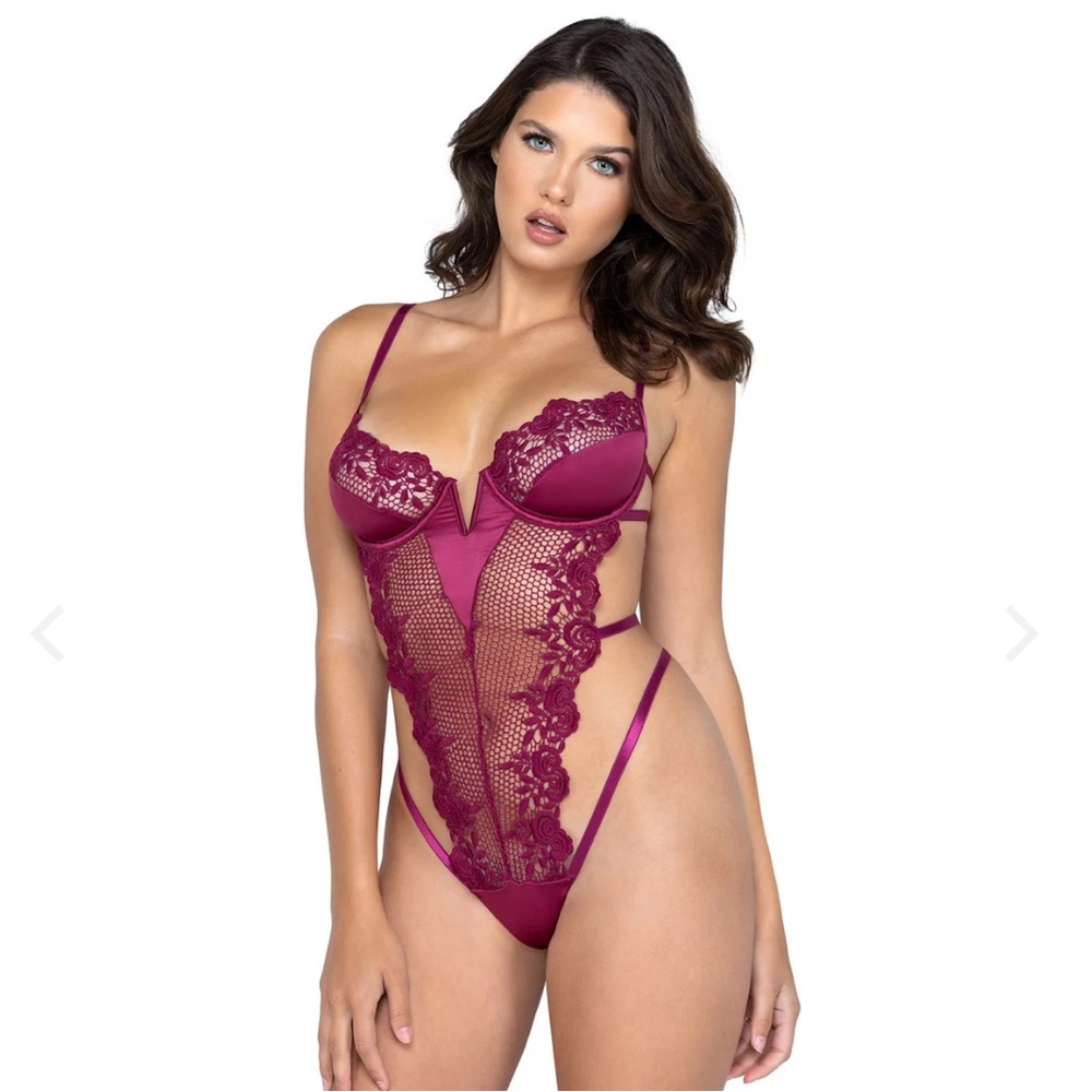 ROSE BLOOM TEDDY